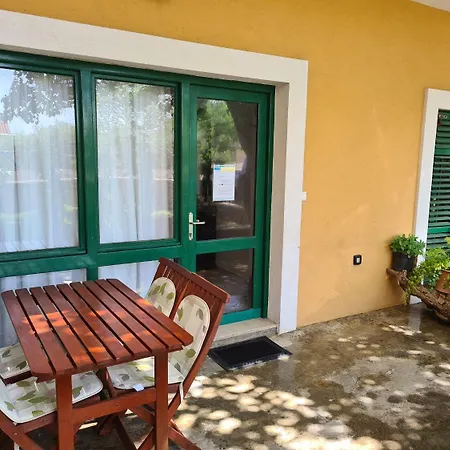 Stosa Apartment